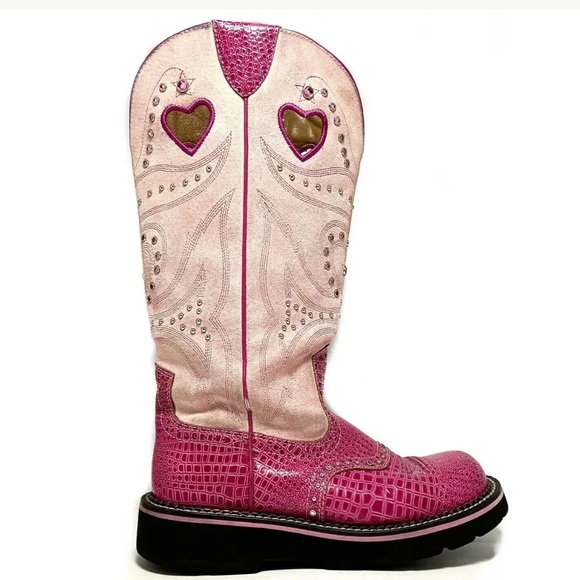 pink cowboy boots with hearts